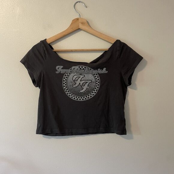 H&M Foo Fighters Cropped Band Shirt Sz M Off Shoulder - Picture 2 of 6